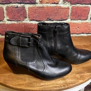 HUSH Puppies Waterproof Black Wedge Ankle Boots Size 7